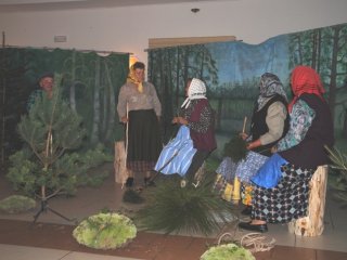 Prezentacja tradycji i kultury Ziemi Biłgorajskiej dla Stowarzyszenia ,,Feniks" z Zamościa, Gliny 8 wrzesnia 2011 r.