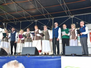 Zespół KGW z Dąbrowicy i "Stok" z Hedwiżyna zaprezentowały się w Narolu