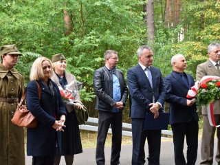 Odsłonięcie i poświęcenie tablicy na Rapach Bojarskich 