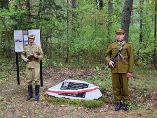 Odsłonięcie i poświęcenie tablicy na Rapach Bojarskich 