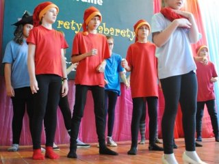 III Międzyszkolne Konfrontacje Teatralne "O rety, kabarety" w Smólsku