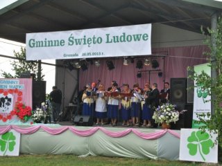 Gminne Święto Ludowe i Gminne Obchody Dnia Matki w Gromadzie