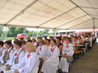 Festiwal Piosenki Miłosnej i Nadanie Imienia dla zespołu śpiewaczego w Dereźni, VII Lato na Żurawinowym Szlaku oraz Razem Możemy Więcej w Ciosmach