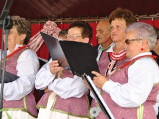 Festiwal Piosenki Miłosnej i Nadanie Imienia dla zespołu śpiewaczego w Dereźni, VII Lato na Żurawinowym Szlaku oraz Razem Możemy Więcej w Ciosmach