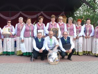 Festiwal Piosenki Miłosnej i Nadanie Imienia dla zespołu śpiewaczego w Dereźni, VII Lato na Żurawinowym Szlaku oraz Razem Możemy Więcej w Ciosmach