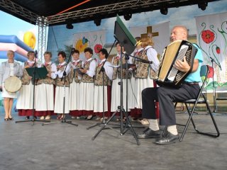 "Sąsiadeczki" z Korczowa i Okrągłego na Dożynkach Powiatowych w Józefowie