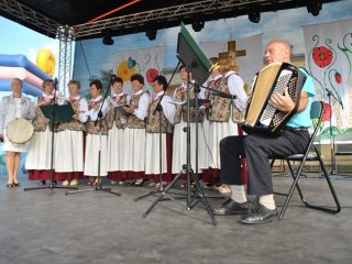 "Sąsiadeczki" z Korczowa i Okrągłego na Dożynkach Powiatowych w Józefowie