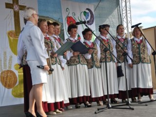 "Sąsiadeczki" z Korczowa i Okrągłego na Dożynkach Powiatowych w Józefowie