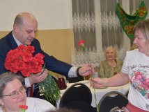 Gminny Dzień Kobiet na Ludowo w Starym Bidaczowie