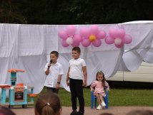 Zespół "Zorza" z Dereźni gościem  pikniku rodzinnego w Woli Dereźniańskiej