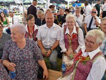 Zespół "ZORZA" z Dereźni na Dożynkach Powiatowych w Obszy