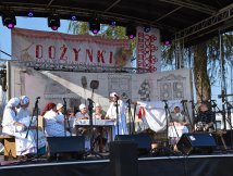 Zespół "ZORZA" z Dereźni na Dożynkach Powiatowych w Obszy
