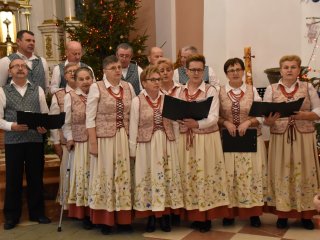 Zespół śpiewaczo - obrzędowy ,,Jarzębina” z Bukowej